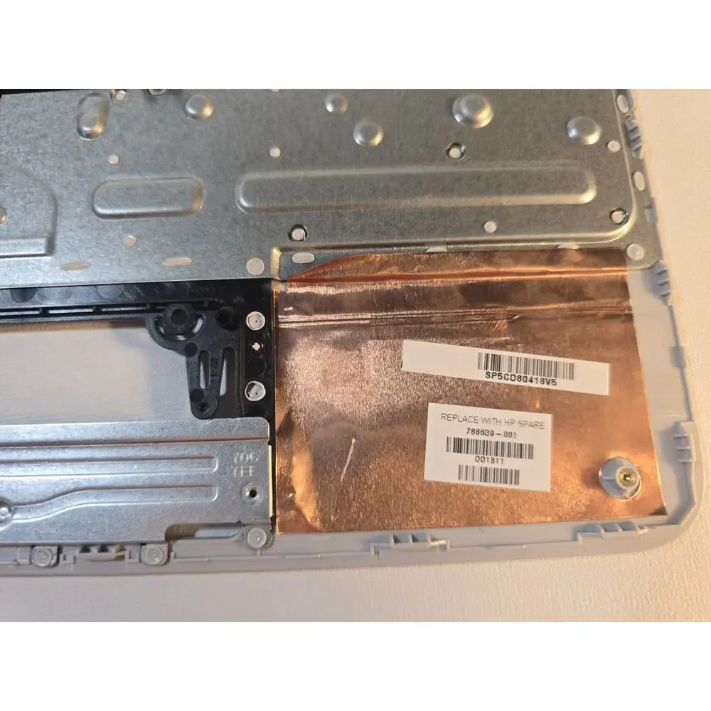 HP Chromebook 11 G3 N2840 Palmrest w/ Keyboard 788639-001 Silver And Black